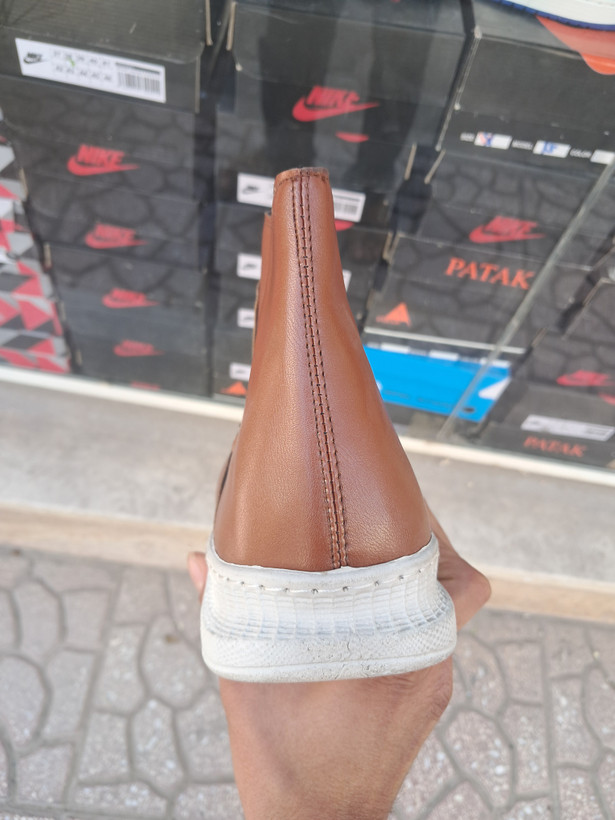 نیمبوت مردانه کشیمدل ایتالیا رنگ عسلی ( زیرش تو انبار مونده یکم سیاه شده)